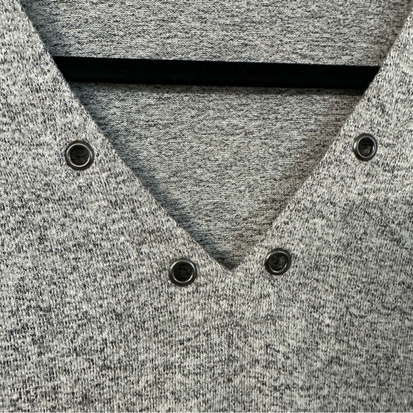 Rails Leigh Melange Grey Studded Women’s Long Sleeve V-Neck Size M GUC - Picture 3 of 8